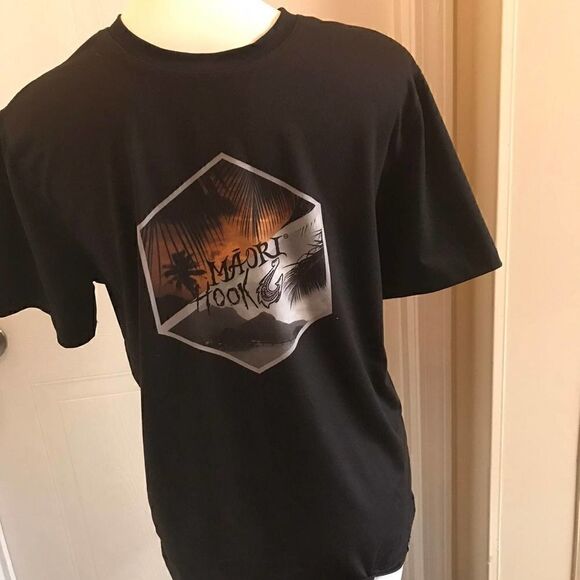 Two Maori Hook Men's t shirts - Picture 6 of 8